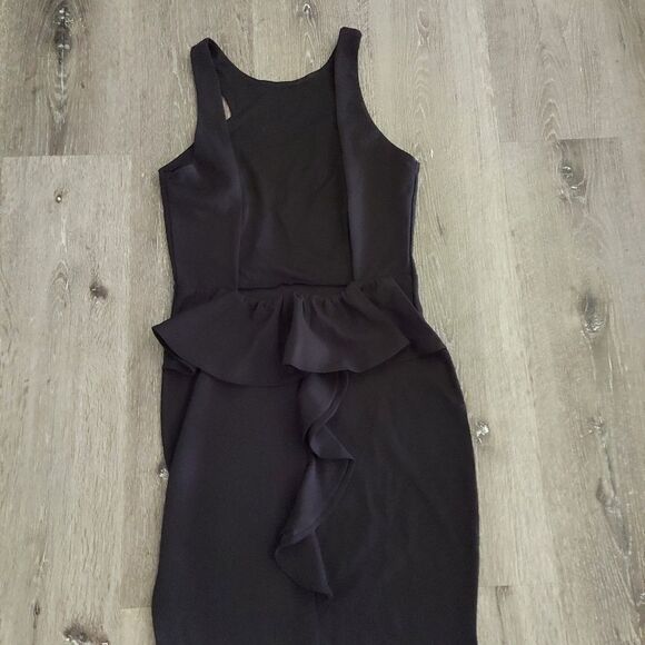 Windsor Black Mermaid Open Back Ruffle Dress Medium - Picture 5 of 9